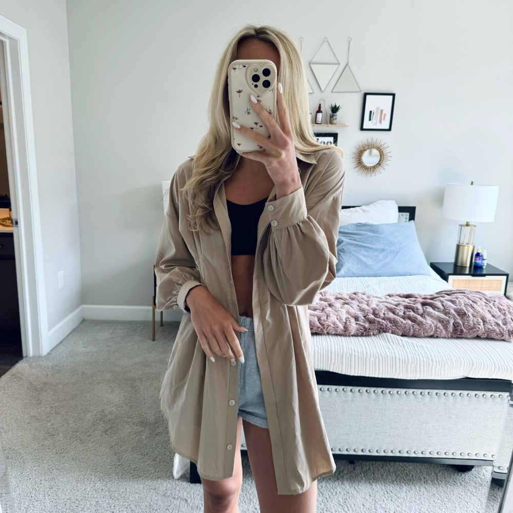PrettyLittleThing Tan Button-Up Cardigan NWT